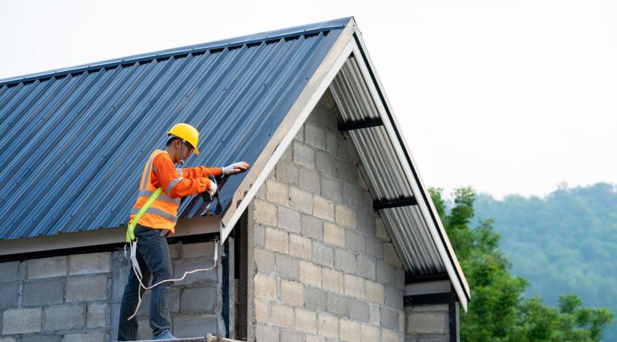 Expert Emergency Roof Repairs services in Clarinda, IA